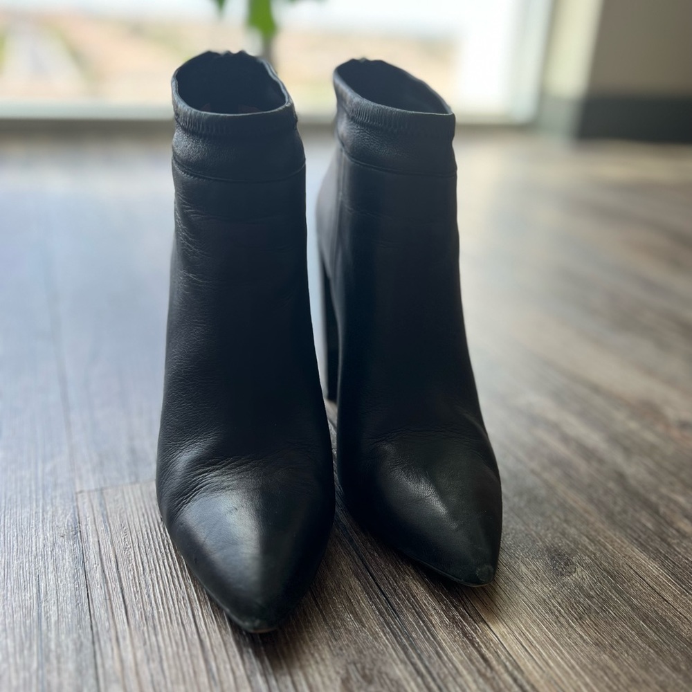 Renvy Black Ankle Boot with 4 inch Heel, size 9.5